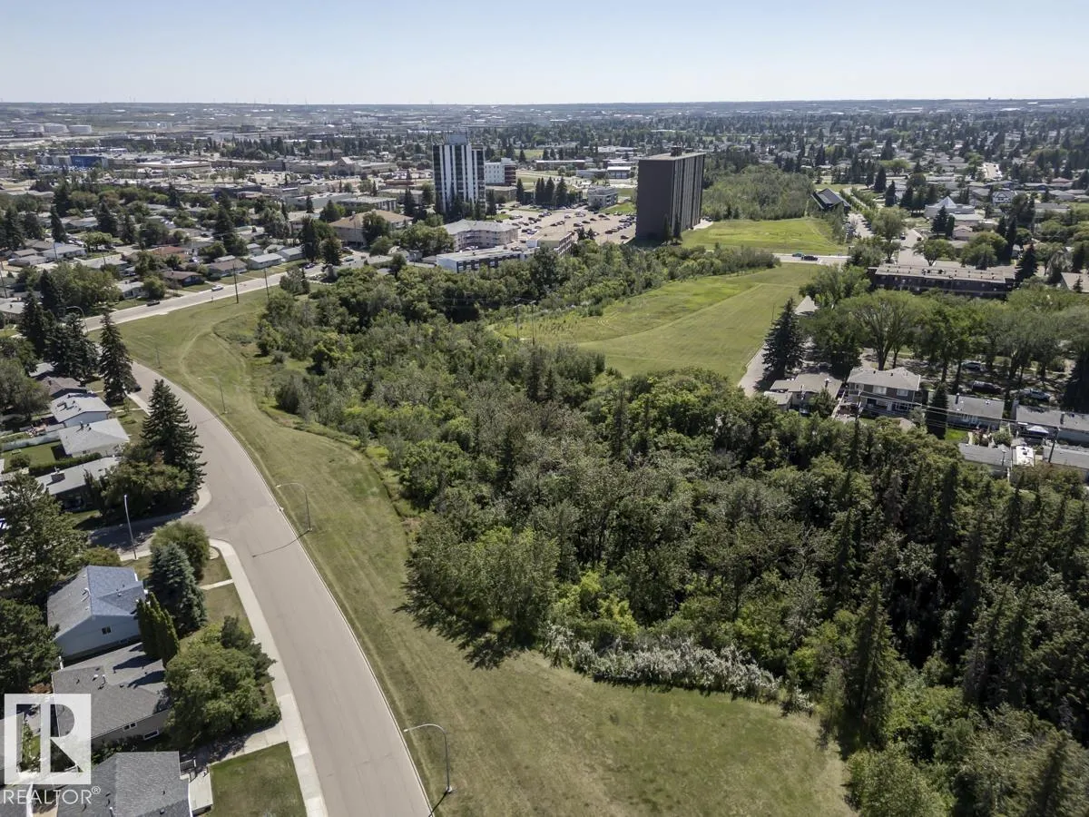 6716 101A AV NW