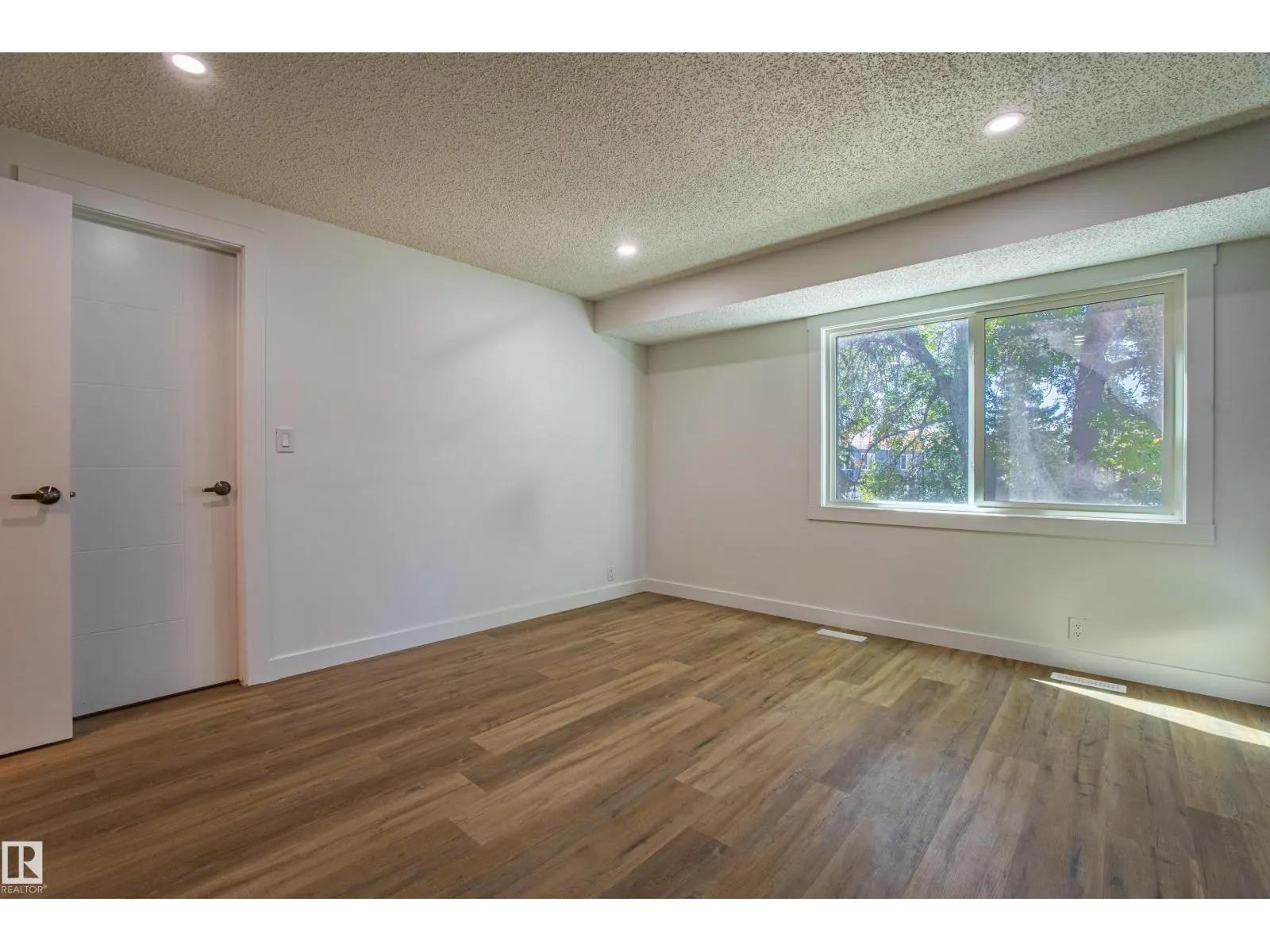 #30 1411 MILL WOODS E NW