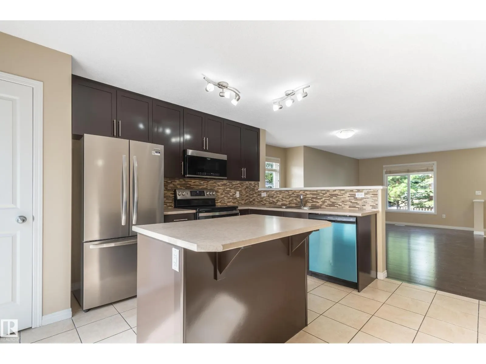 #124 1804 70 ST SW