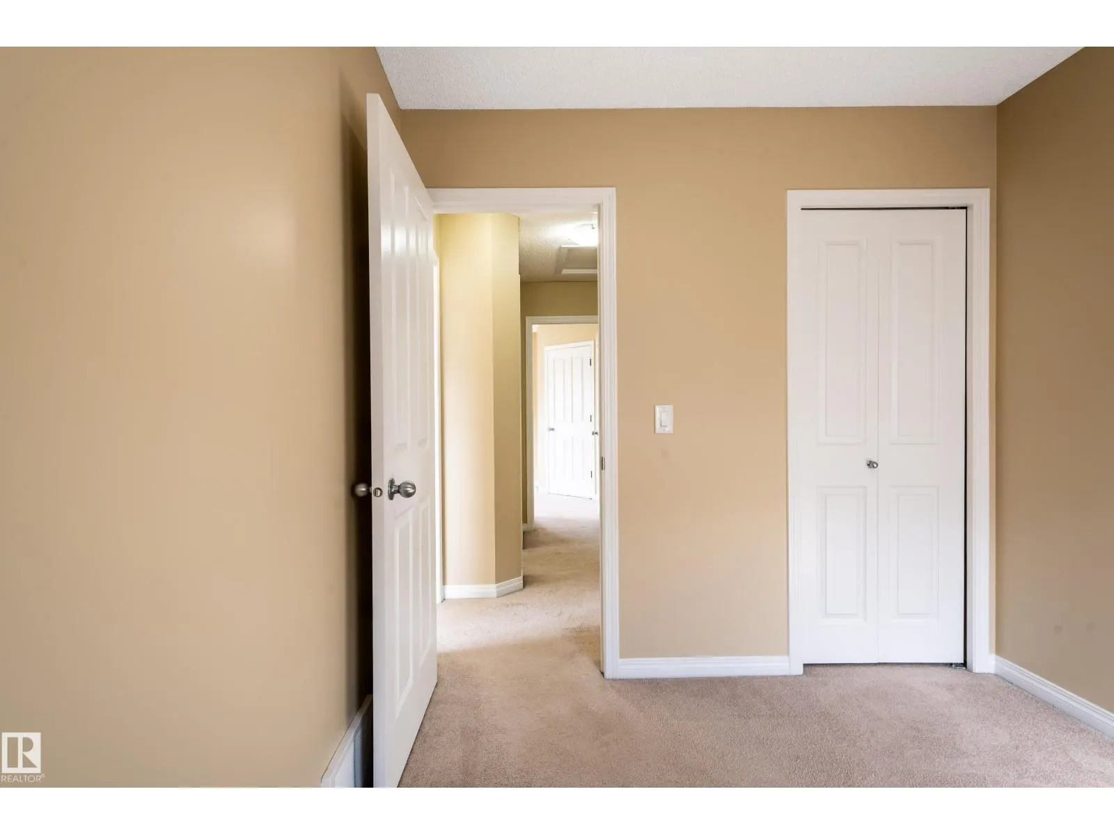 #124 1804 70 ST SW