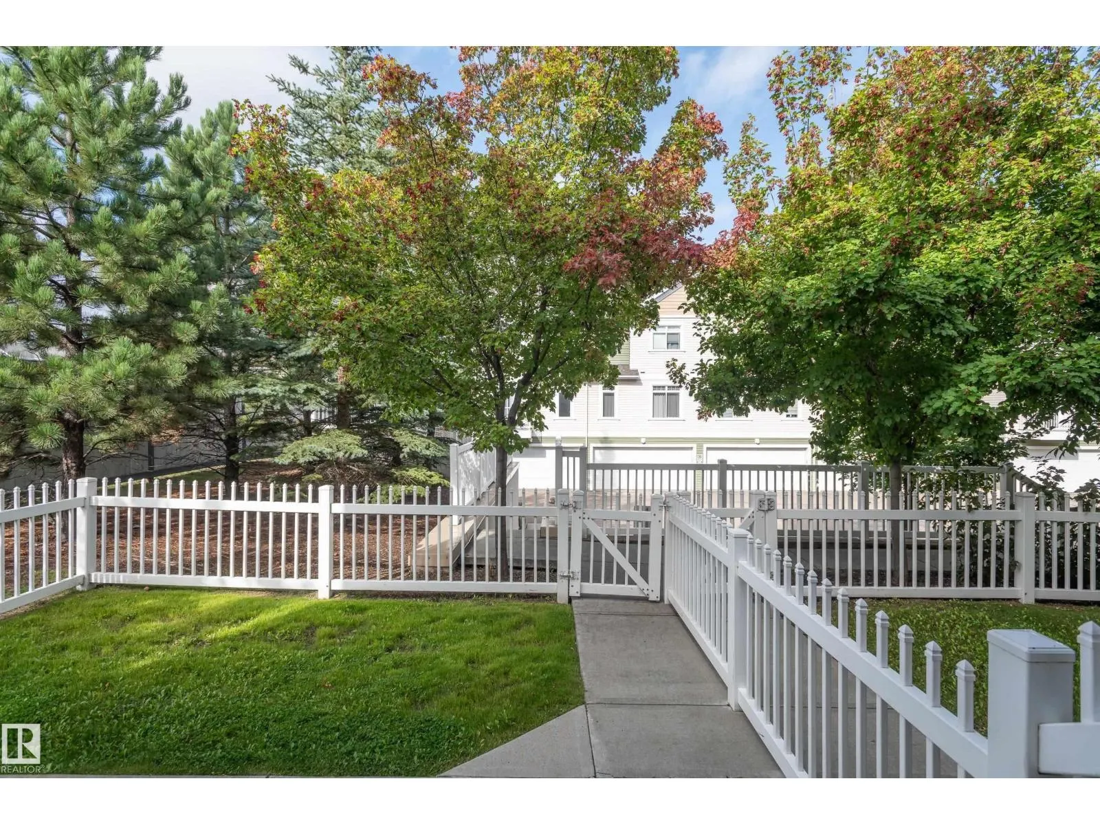 #124 1804 70 ST SW