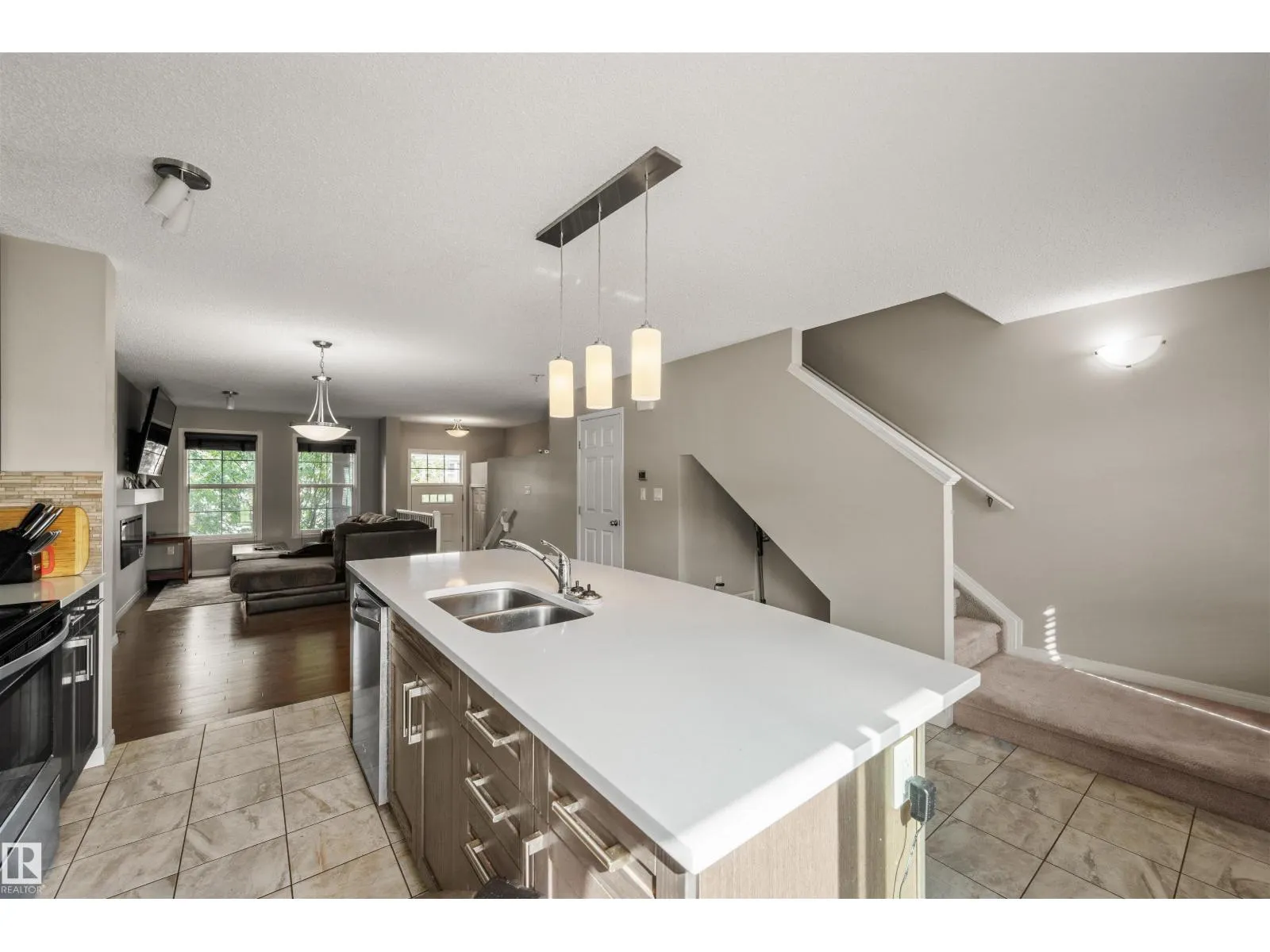 4021 Orchards DR SW