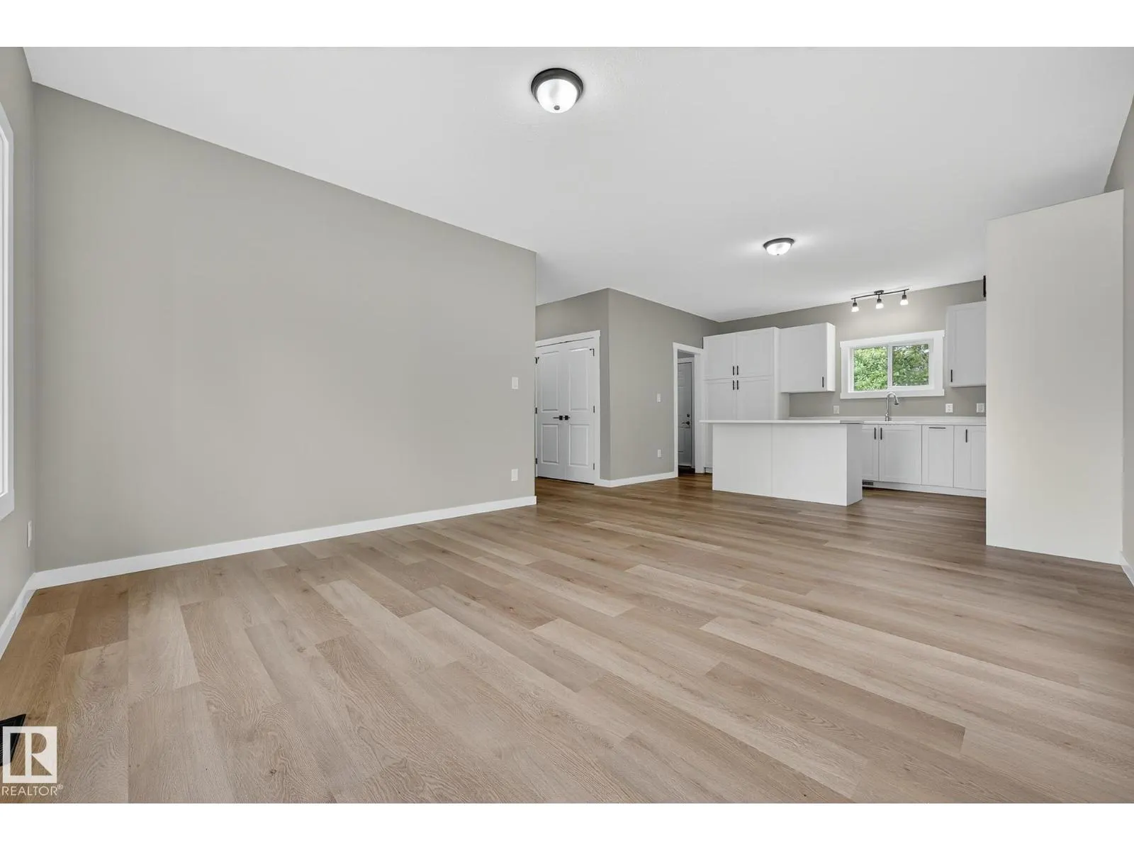 4008 Nakamun DR