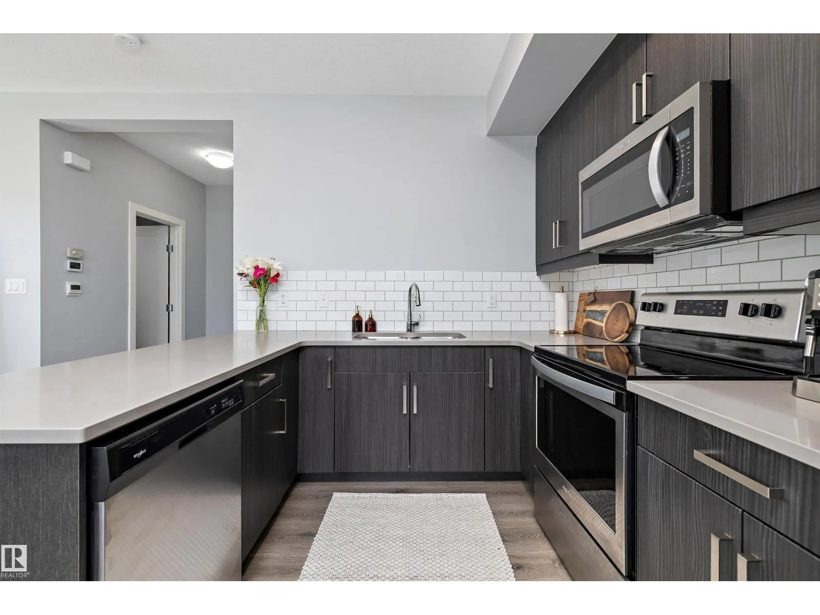 #106 1304 RUTHERFORD RD SW