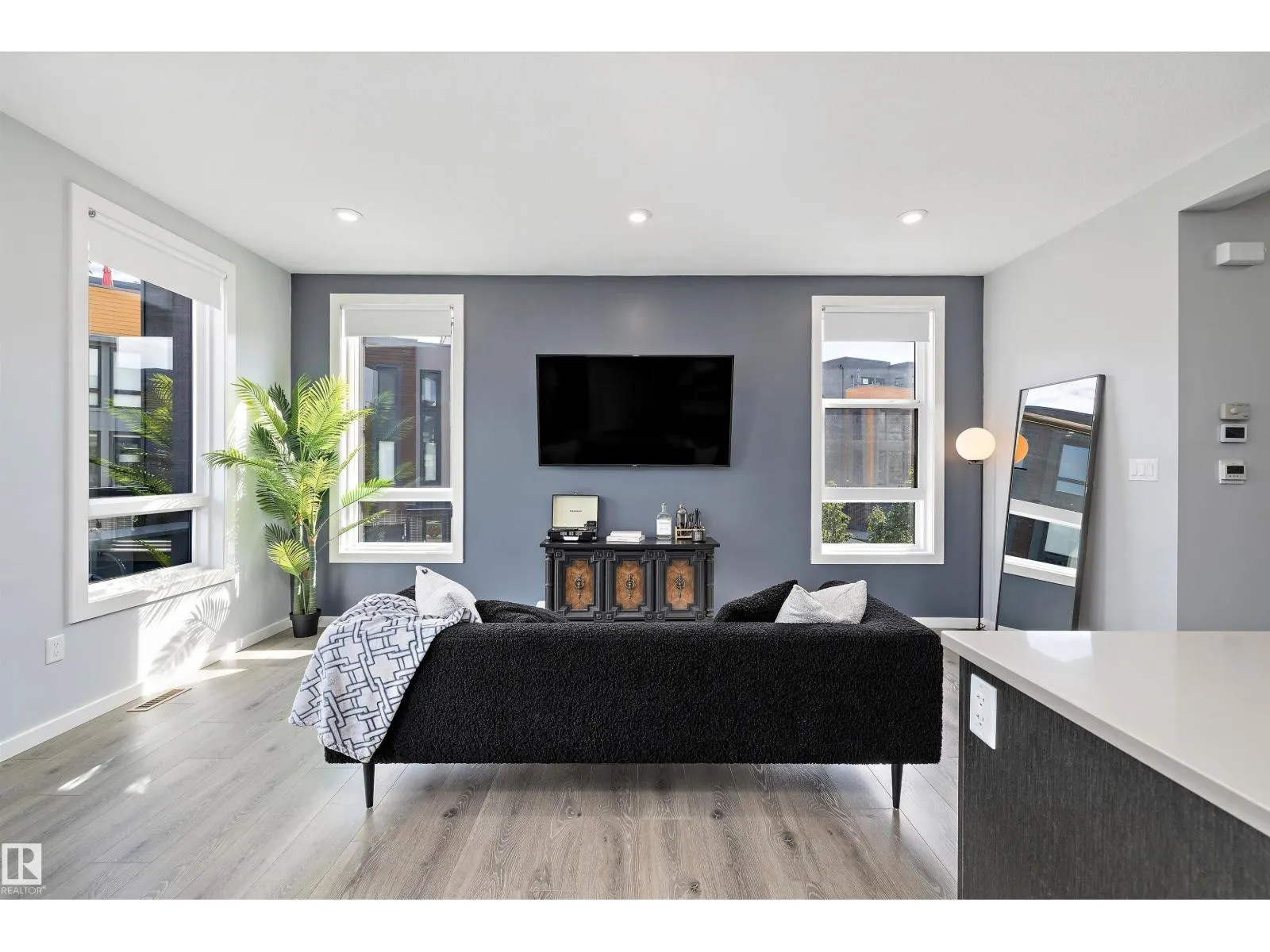#106 1304 RUTHERFORD RD SW