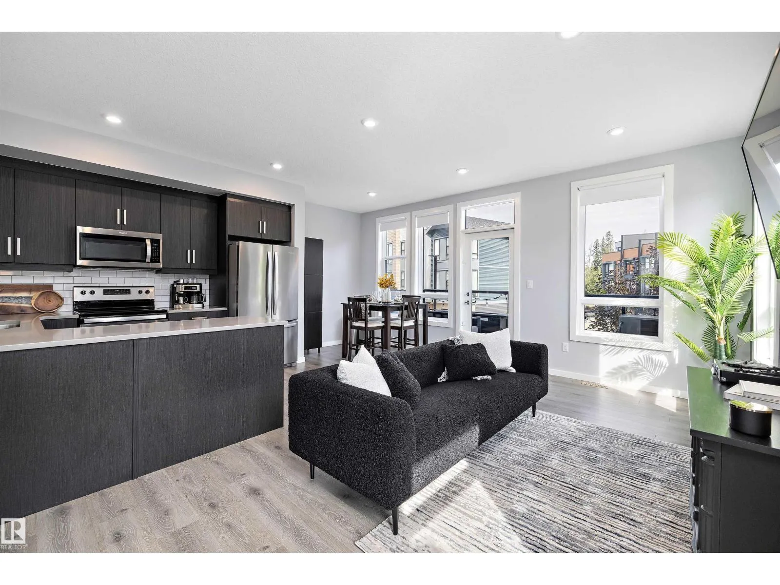 #106 1304 RUTHERFORD RD SW