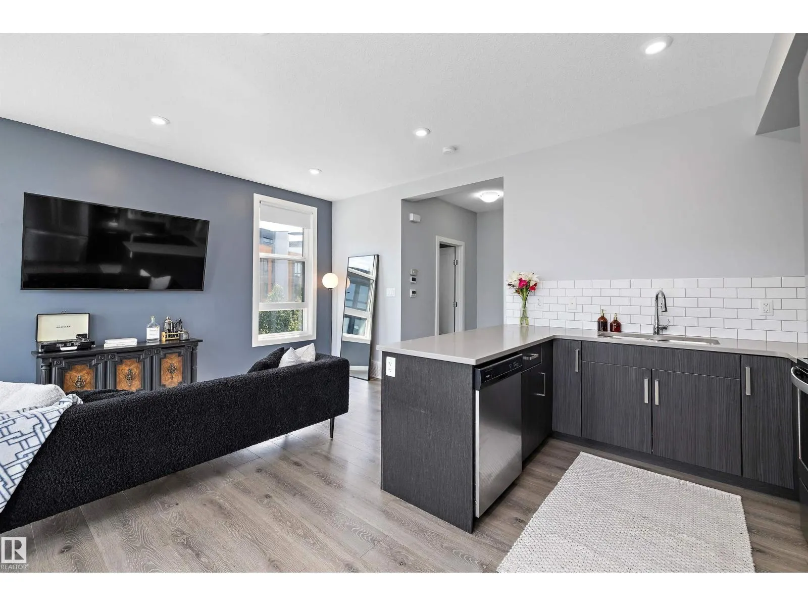 #106 1304 RUTHERFORD RD SW
