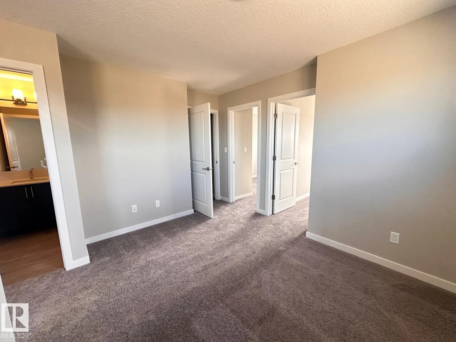 8668 EDGEMONT LI NW NW