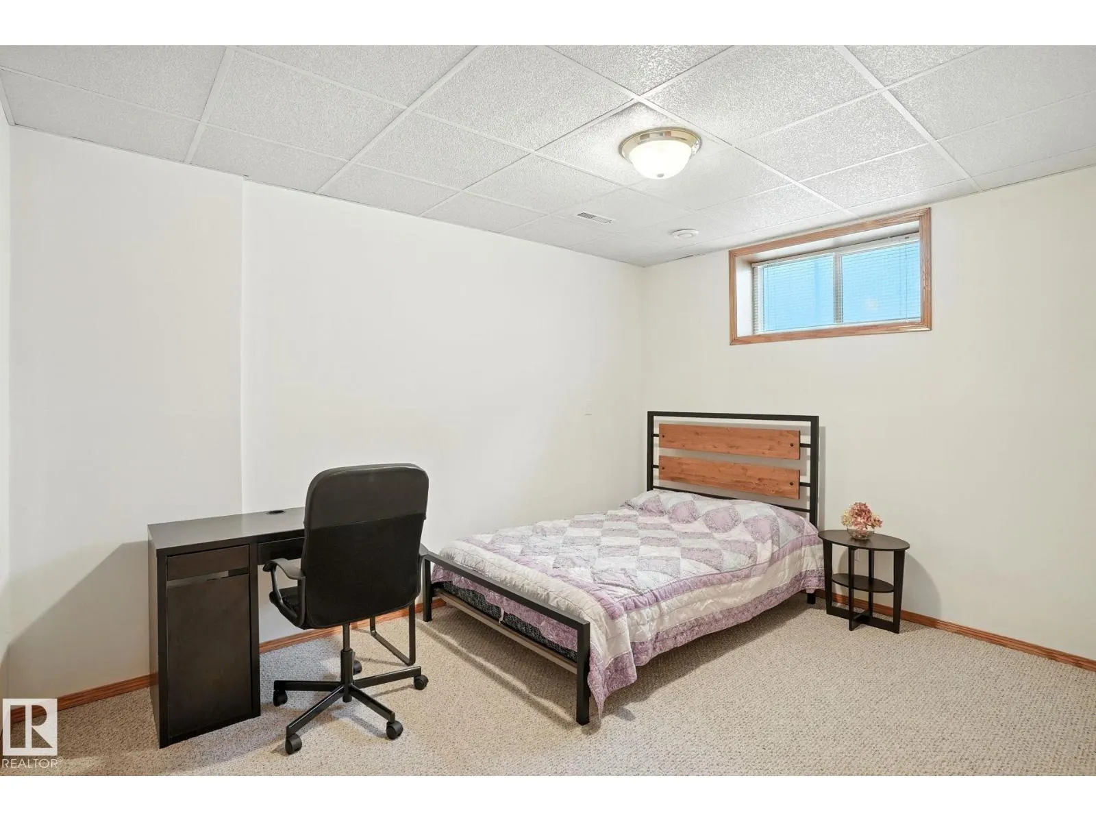 8027 161A AV NW