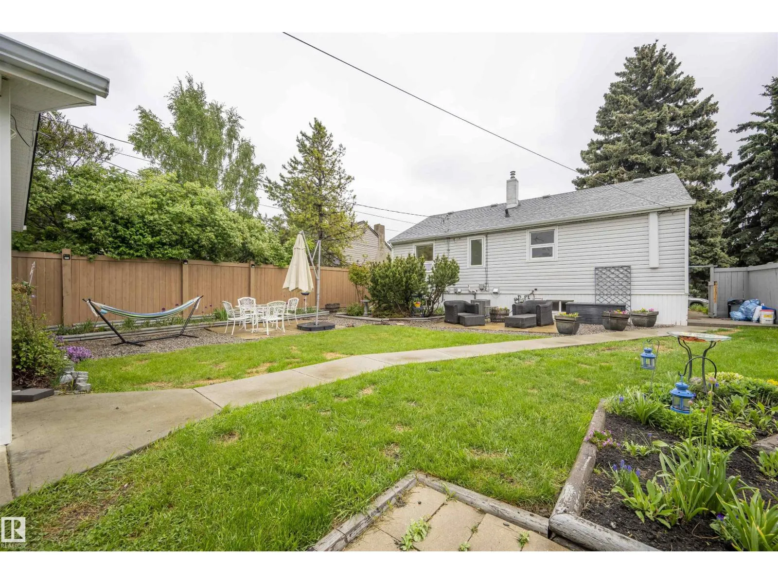 10966 117 ST NW