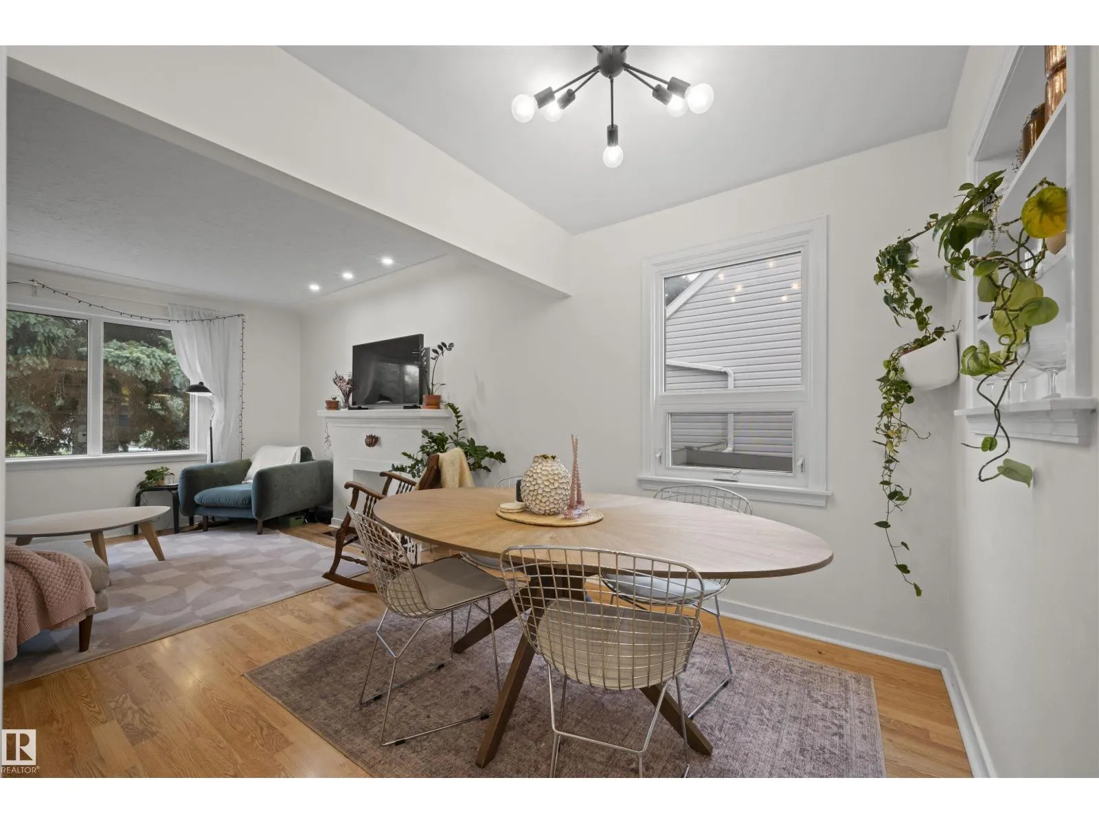 10966 117 ST NW
