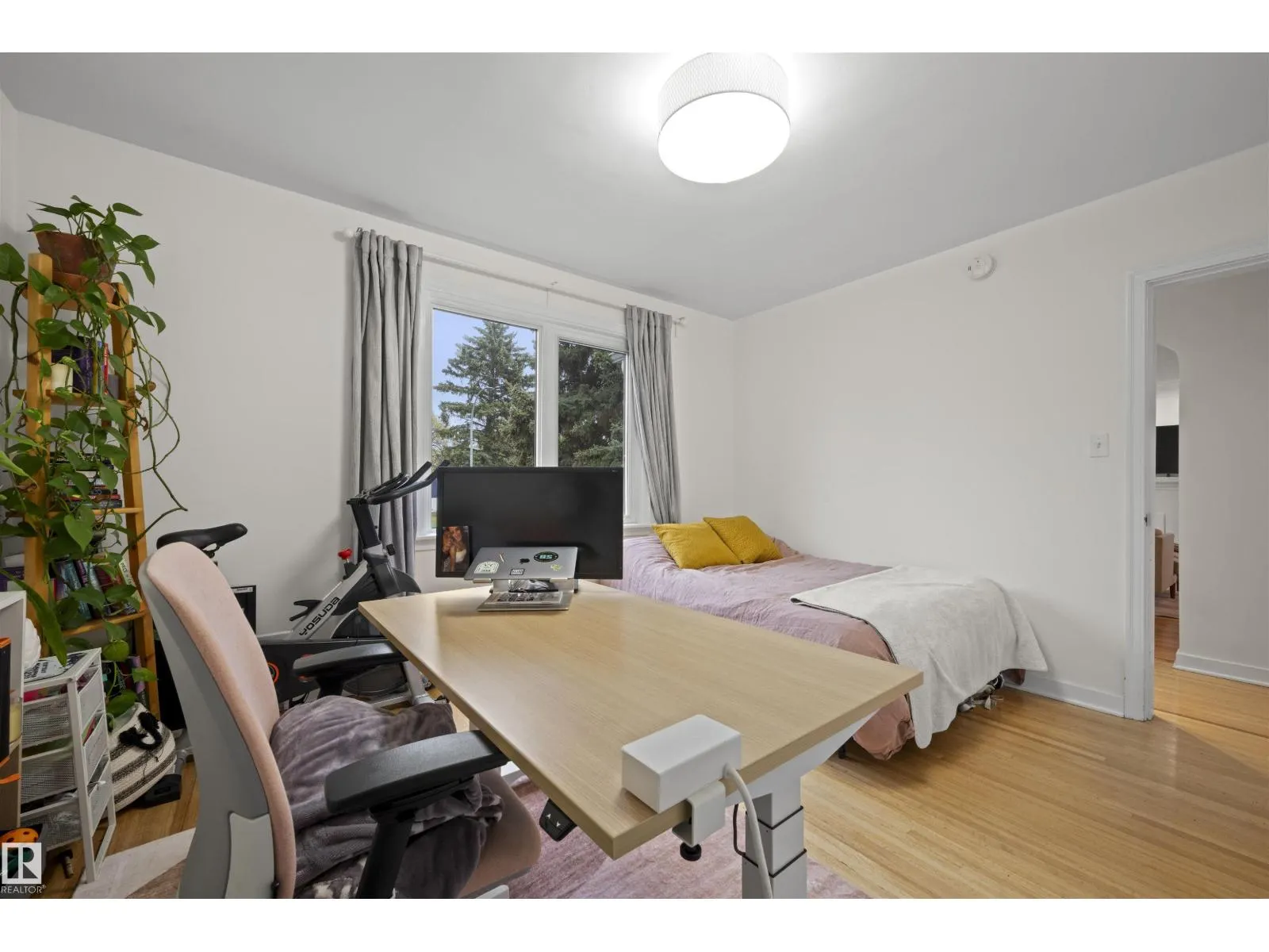 10966 117 ST NW