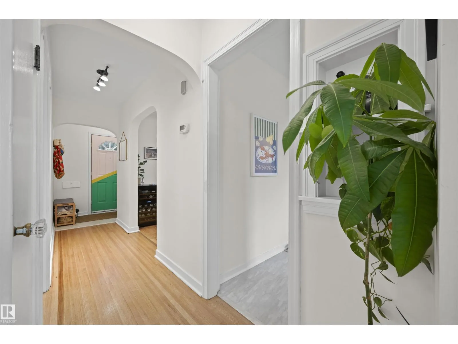 10966 117 ST NW