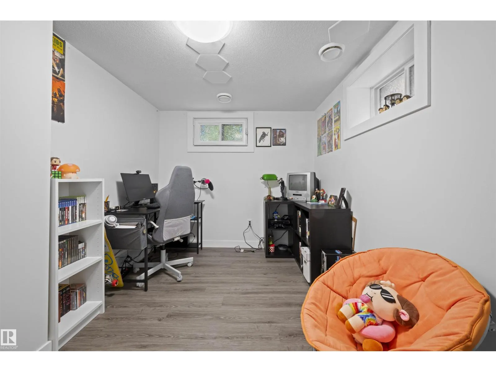 10966 117 ST NW