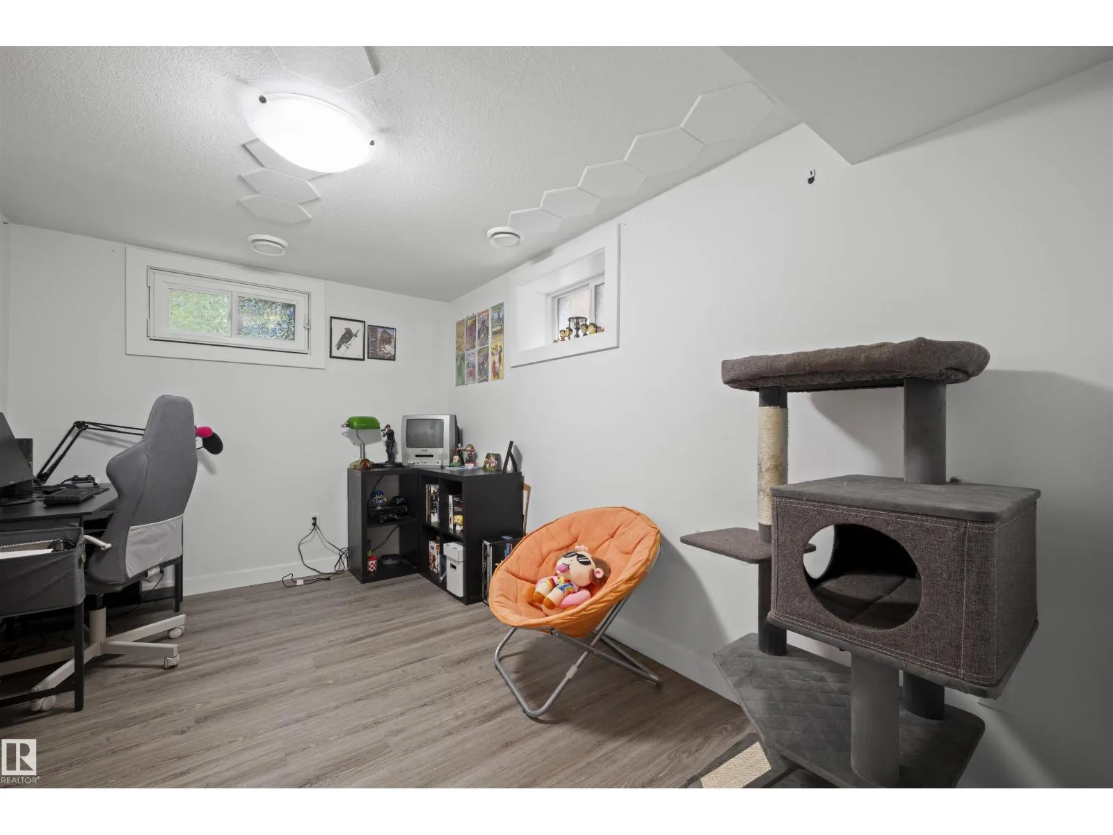 10966 117 ST NW