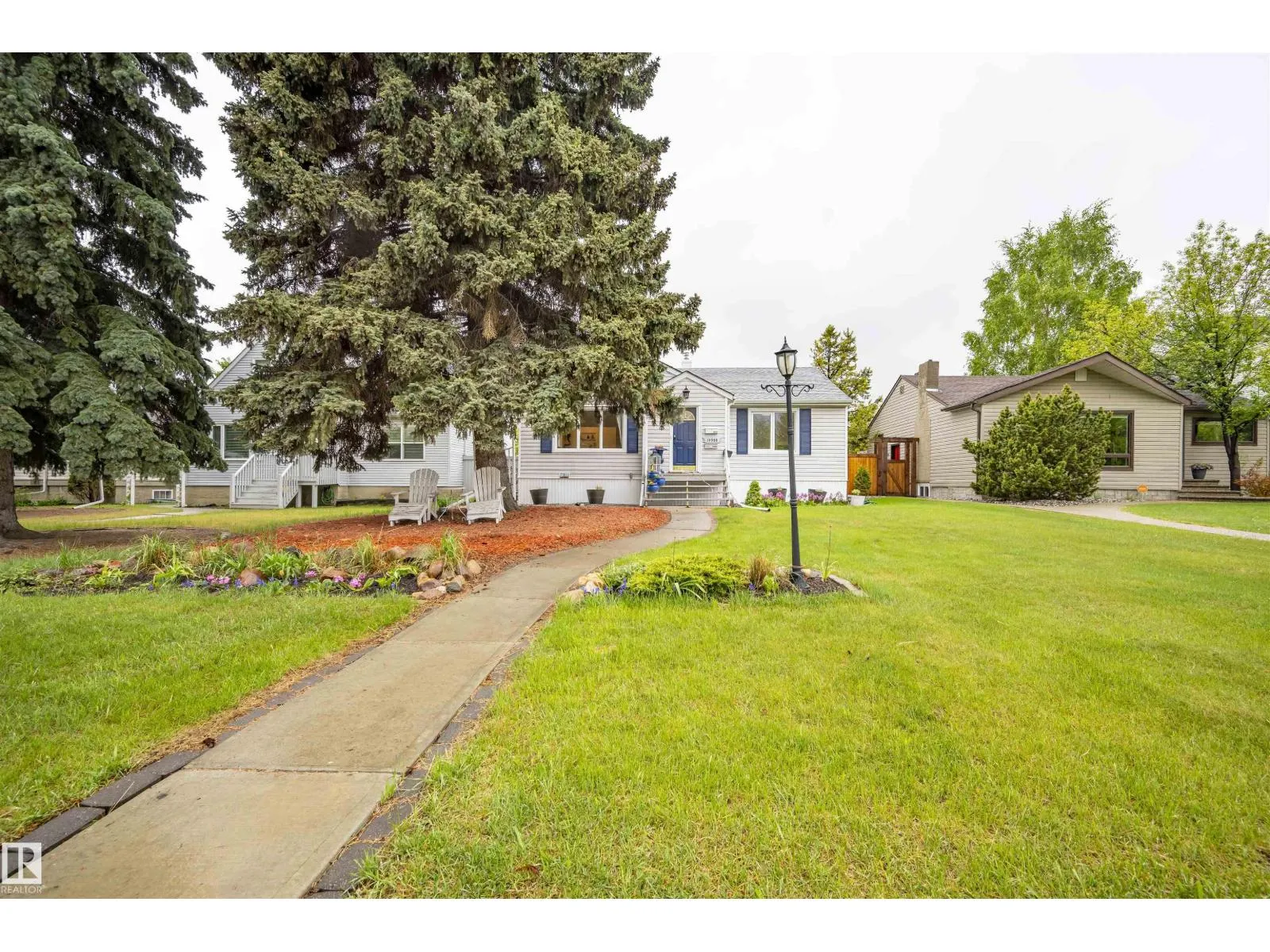 10966 117 ST NW
