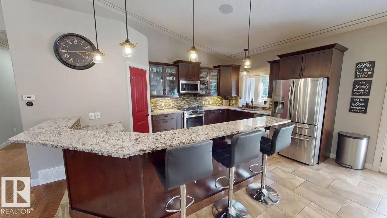 8125 B TWp RD 482