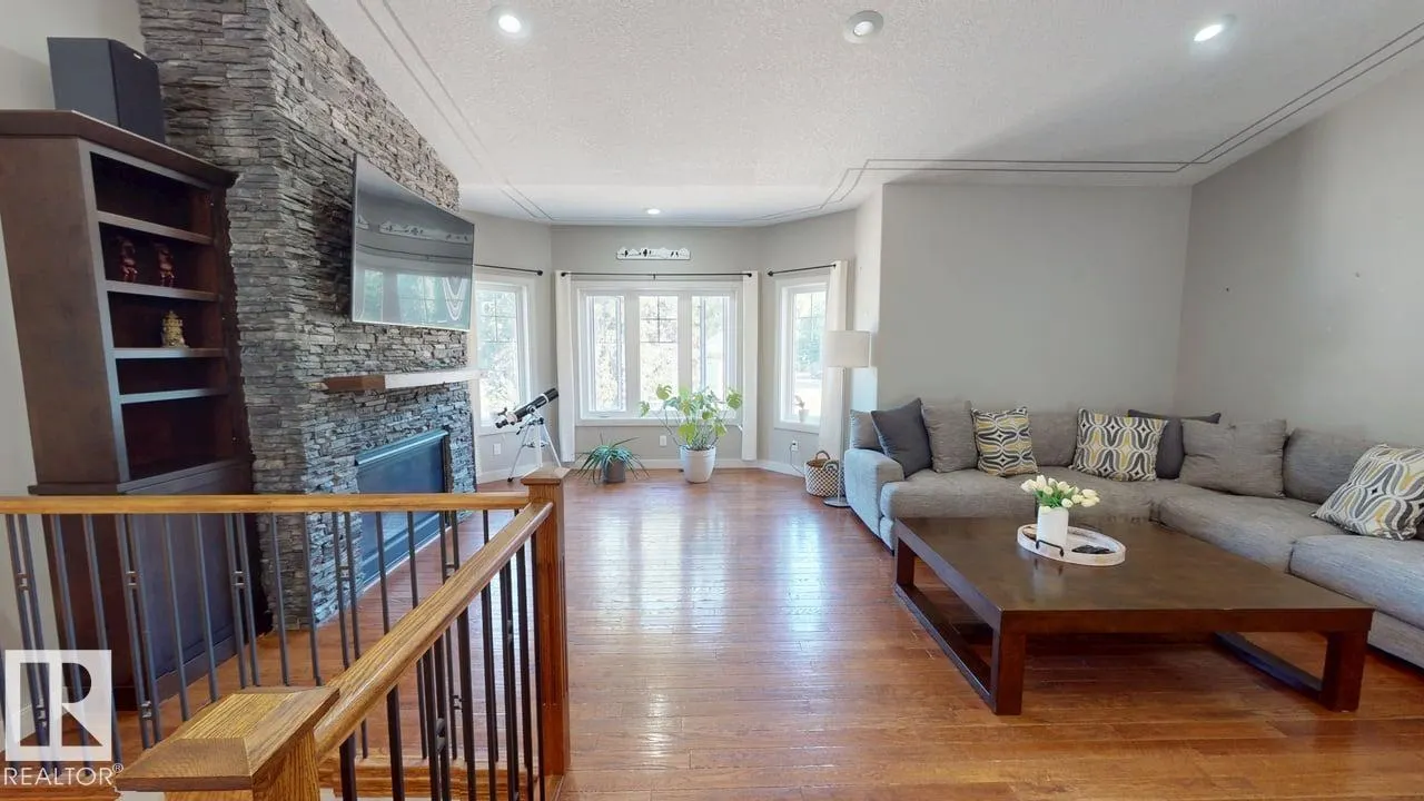 8125 B TWp RD 482