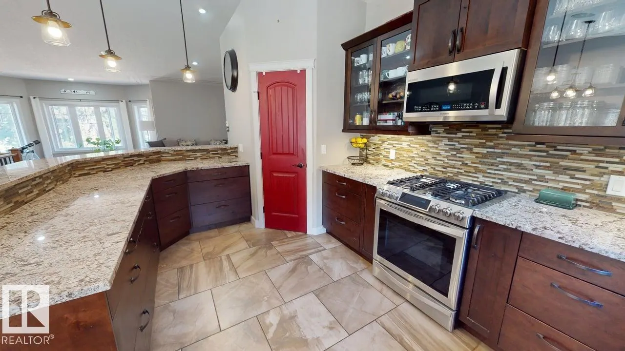 8125 B TWp RD 482