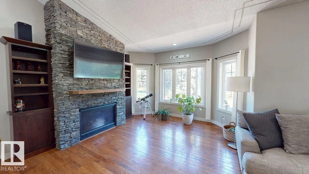 8125 B TWp RD 482
