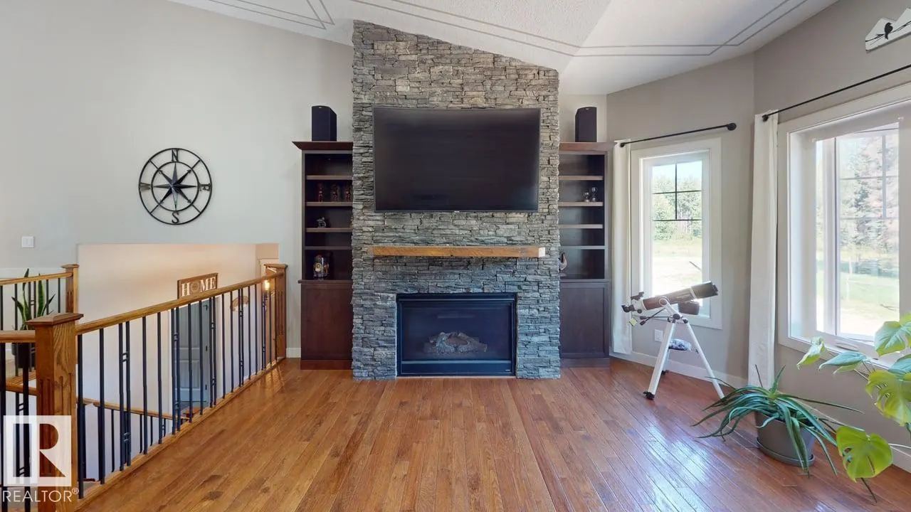 8125 B TWp RD 482