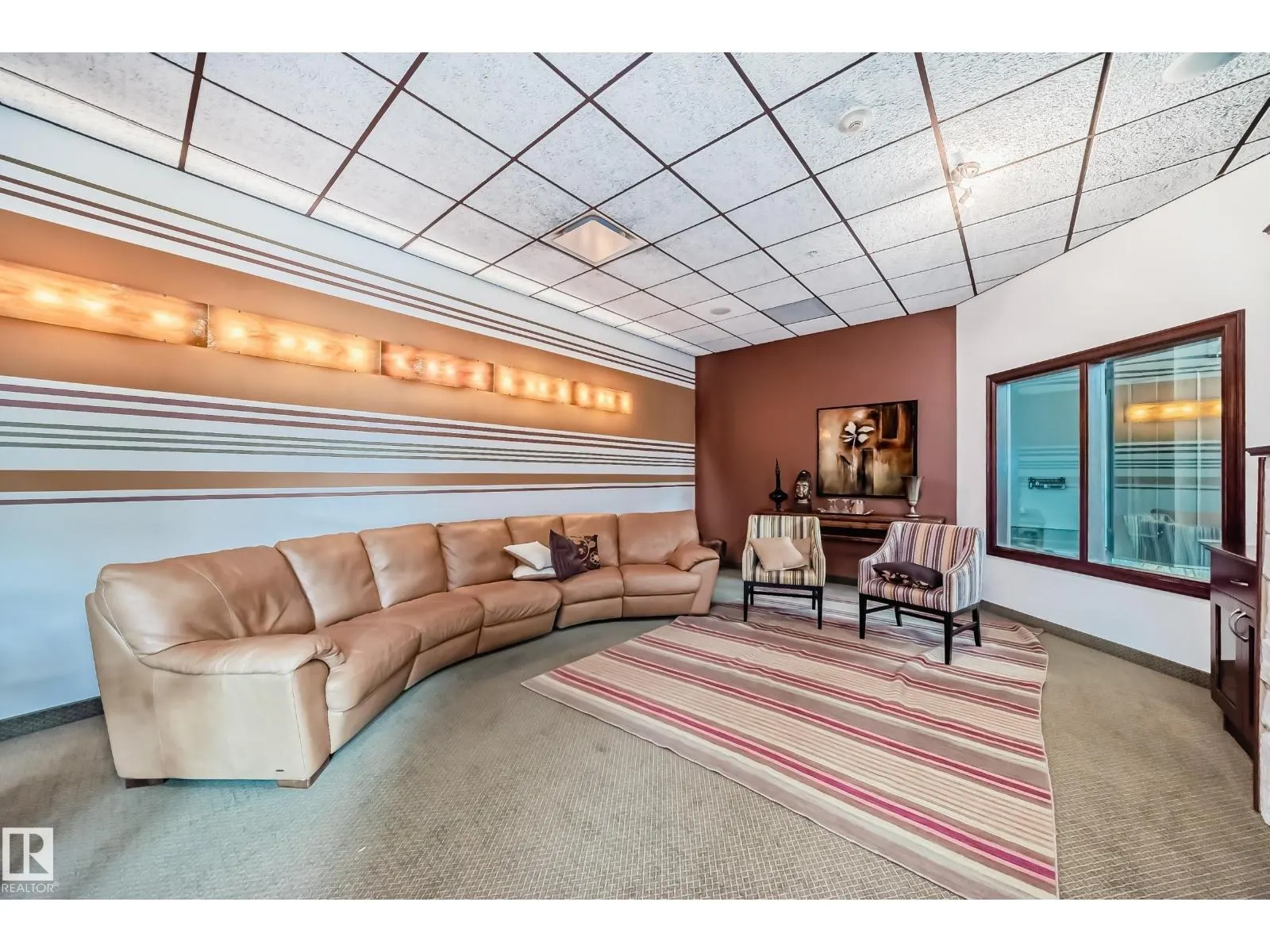 #225 10142 111 ST NW