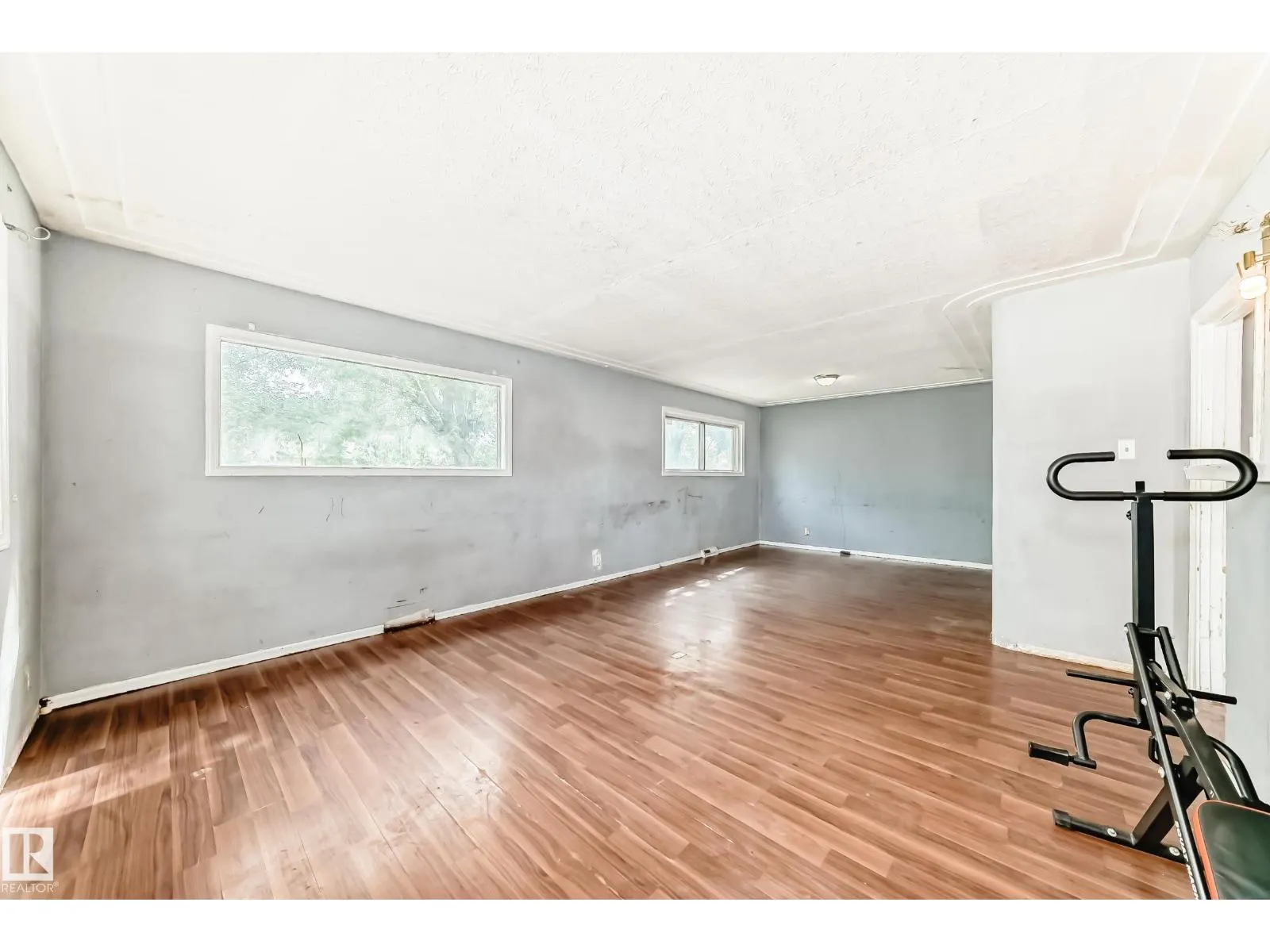 8303 124 AV NW