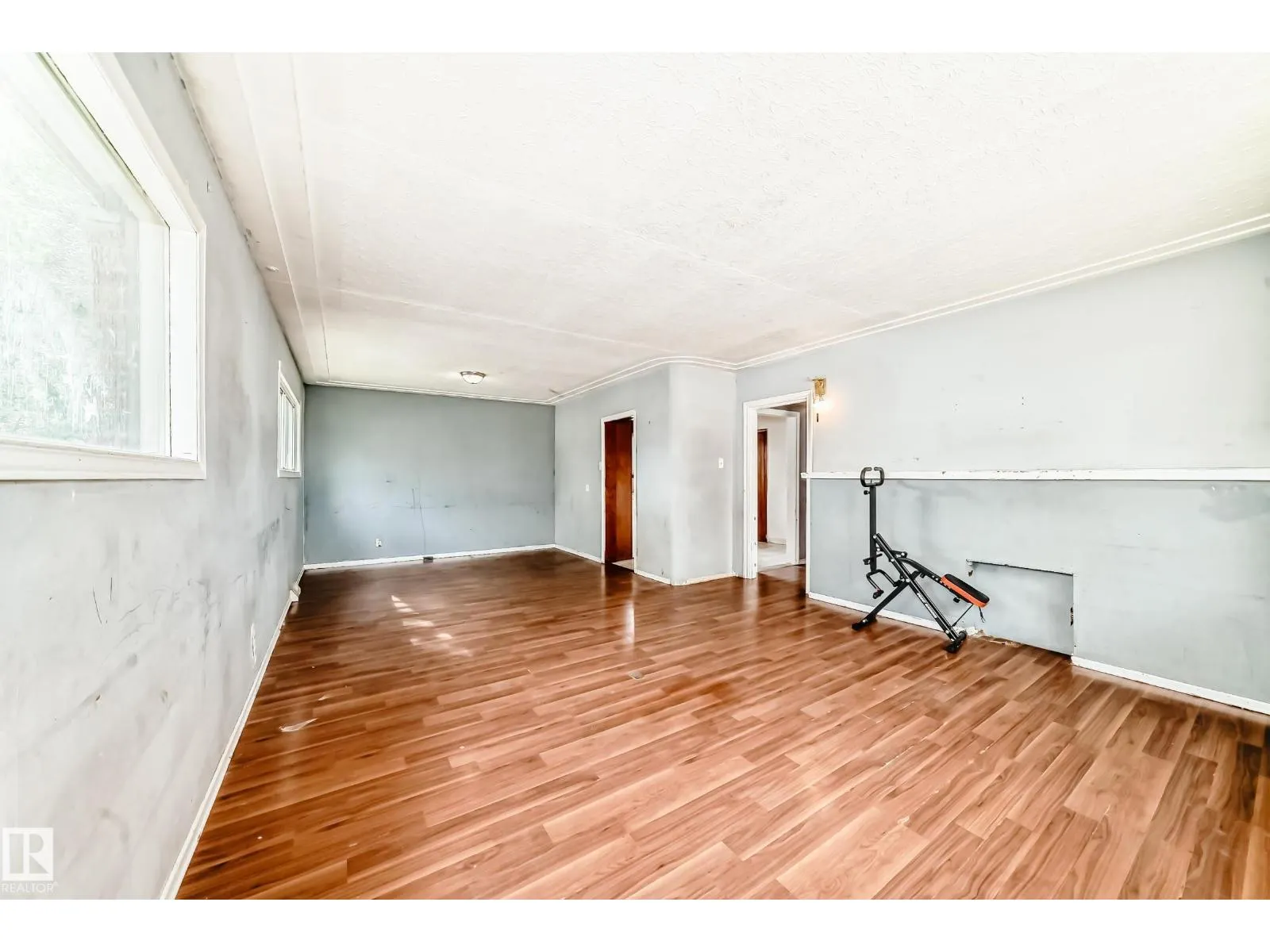 8303 124 AV NW