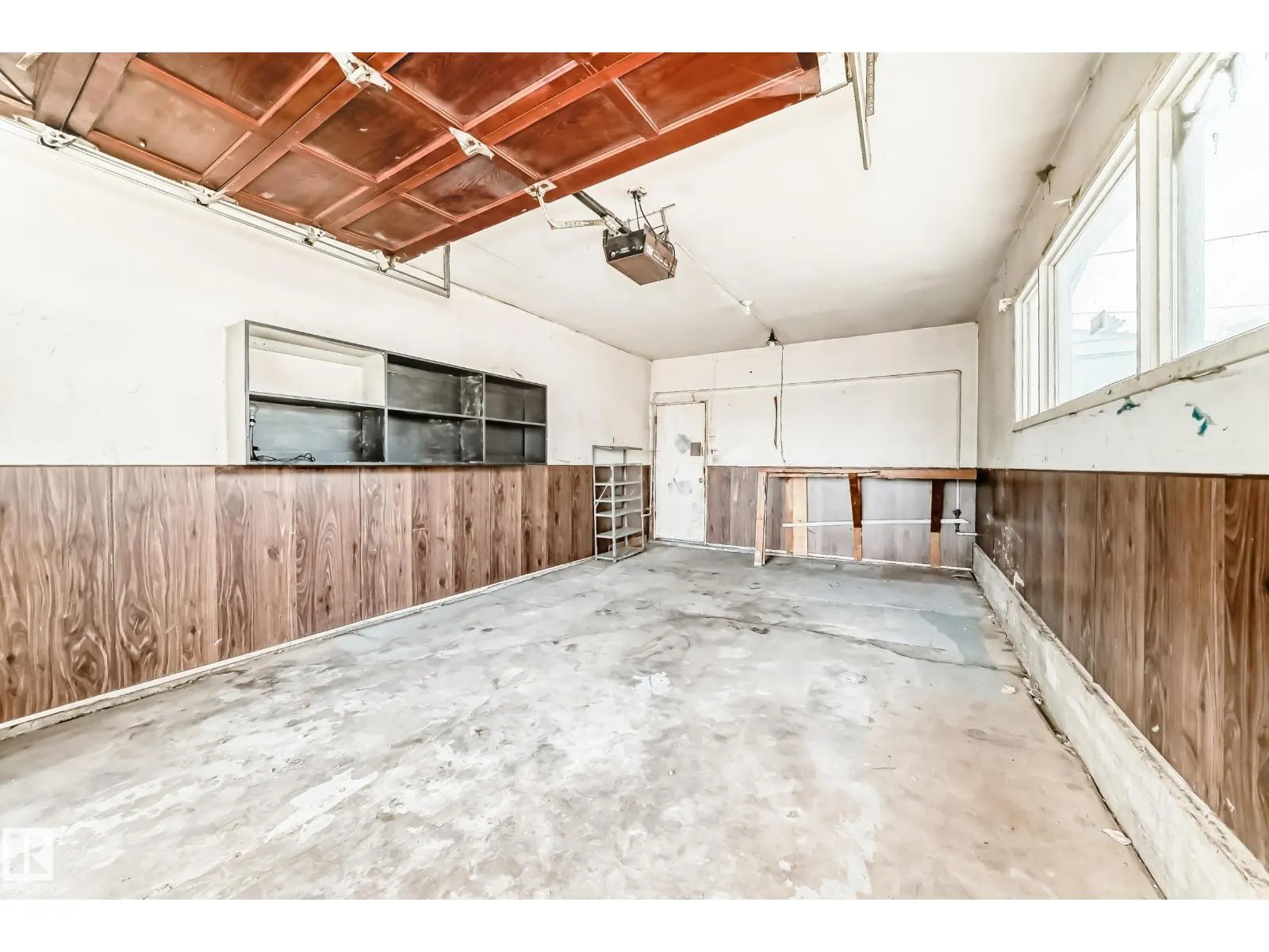 8303 124 AV NW