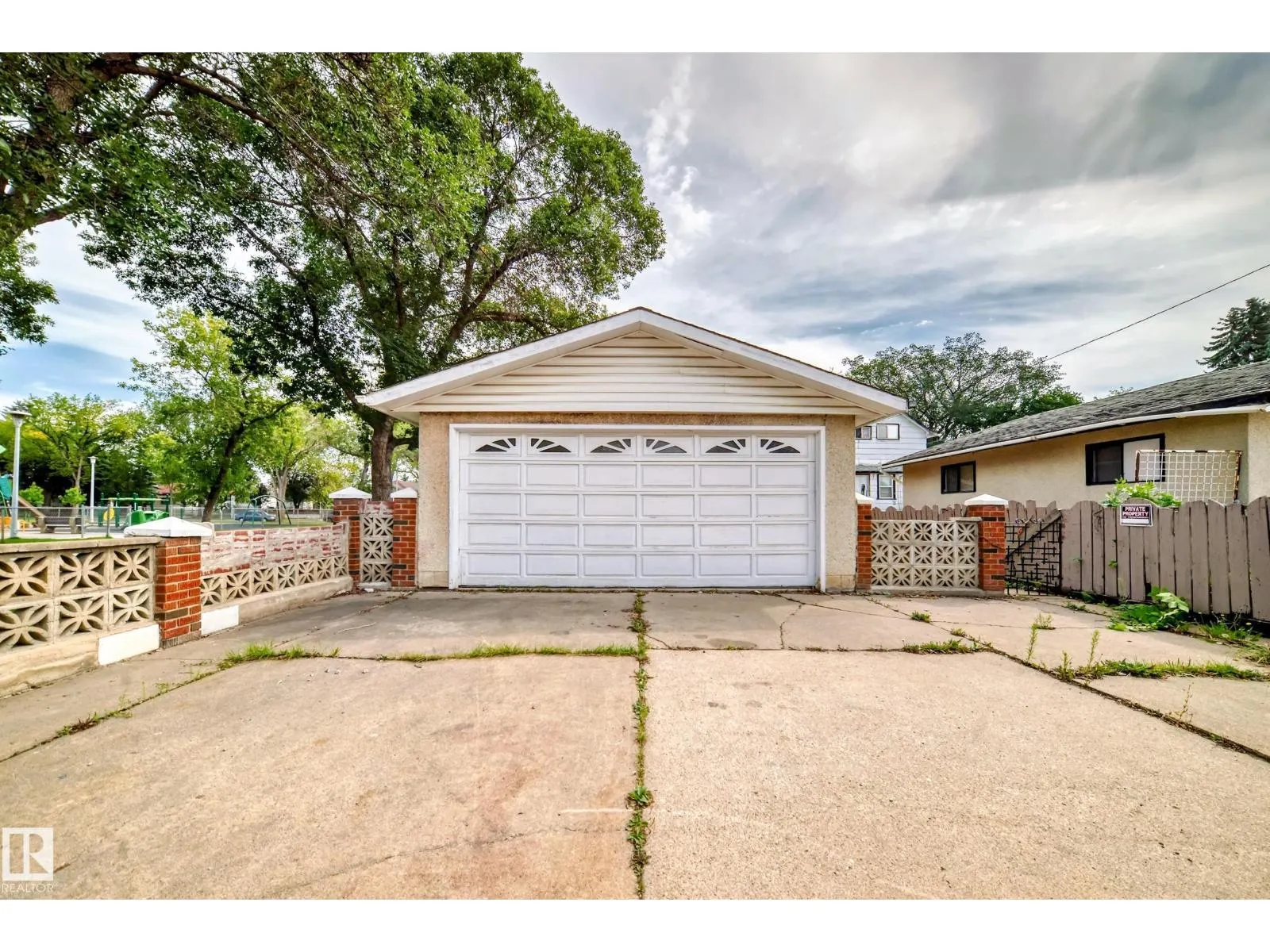 8303 124 AV NW