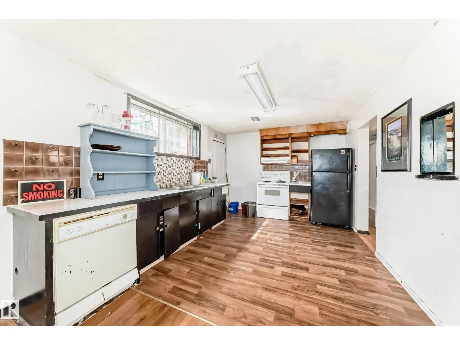 8303 124 AV NW