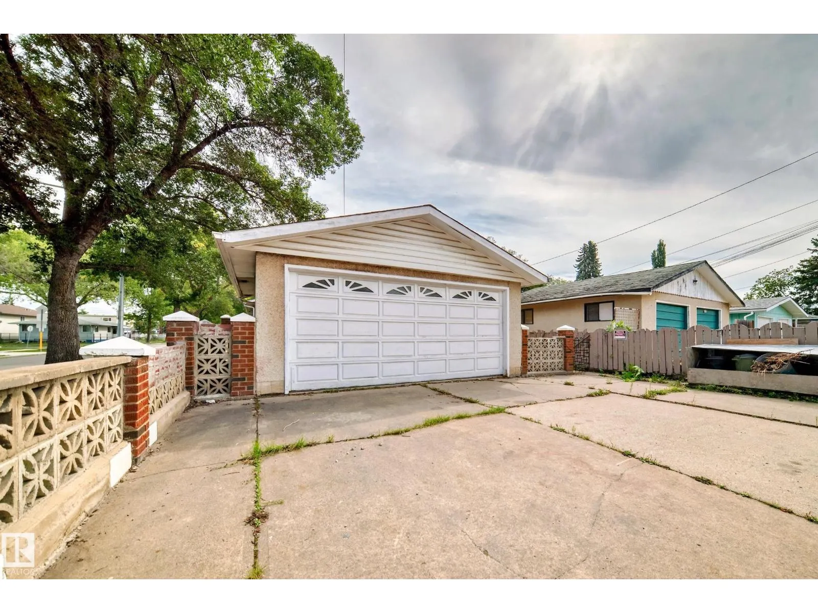 8303 124 AV NW