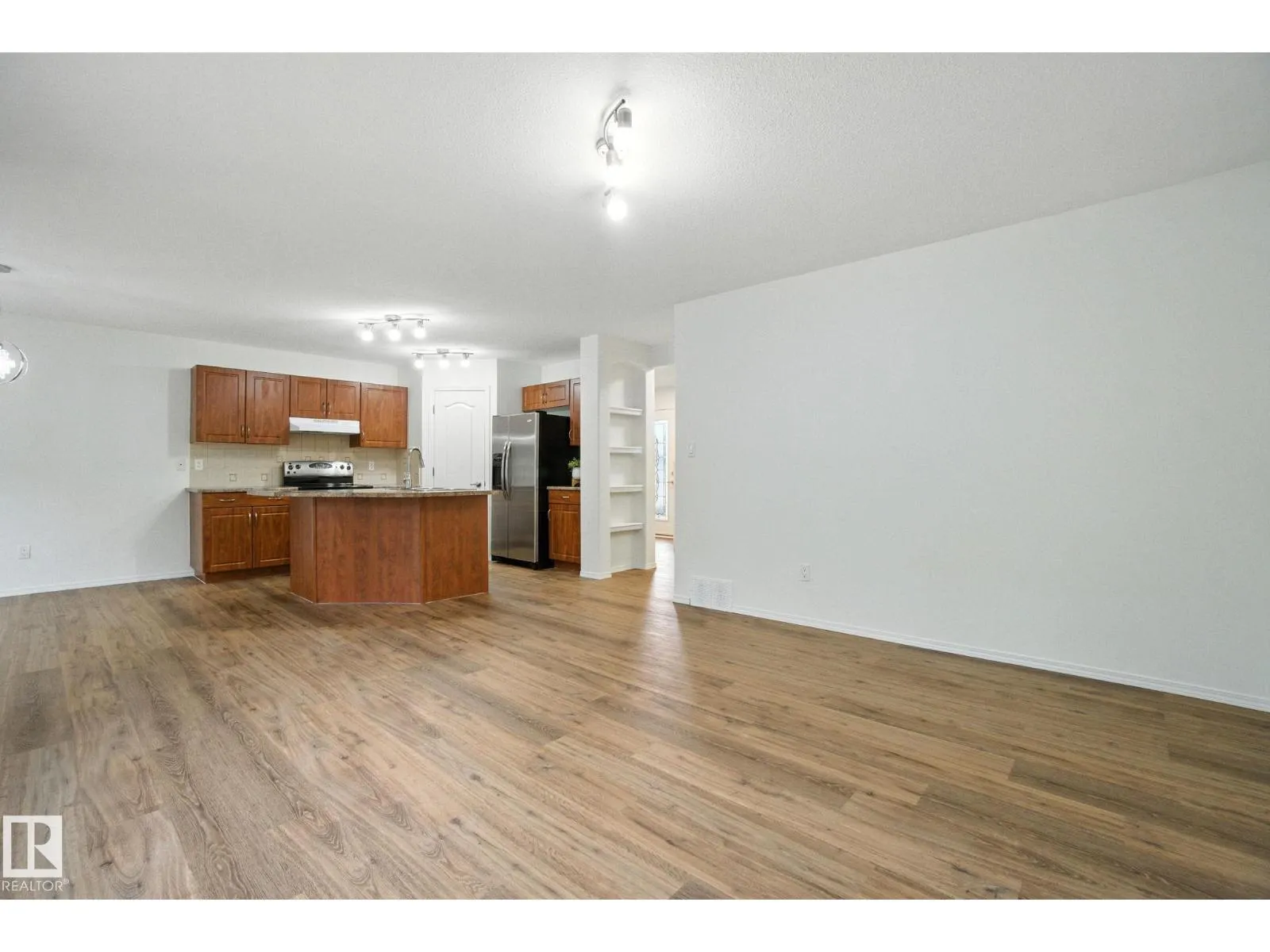 16765 112A ST NW