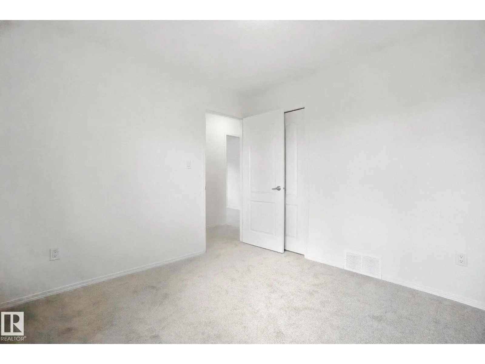 16765 112A ST NW