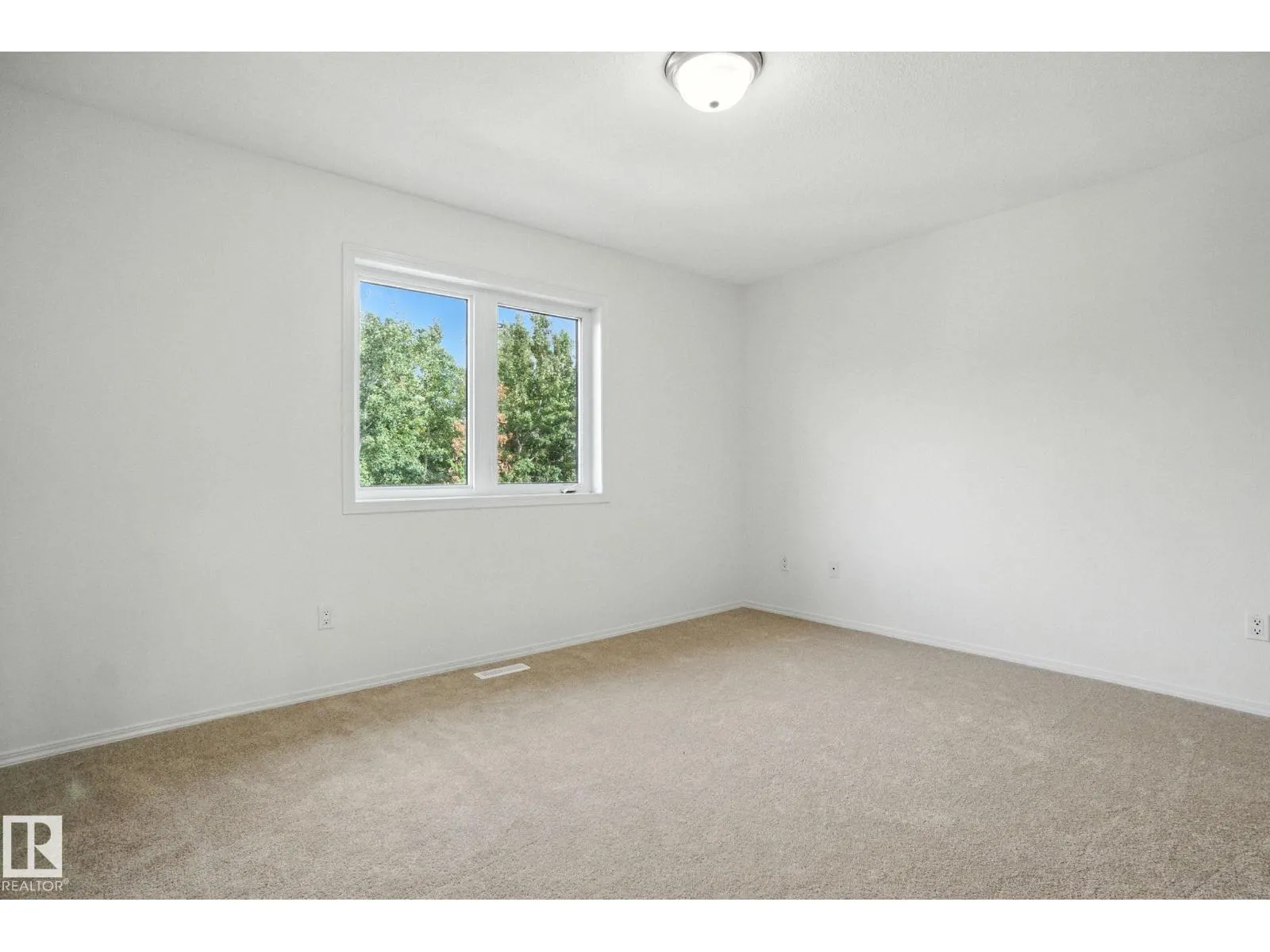 16765 112A ST NW