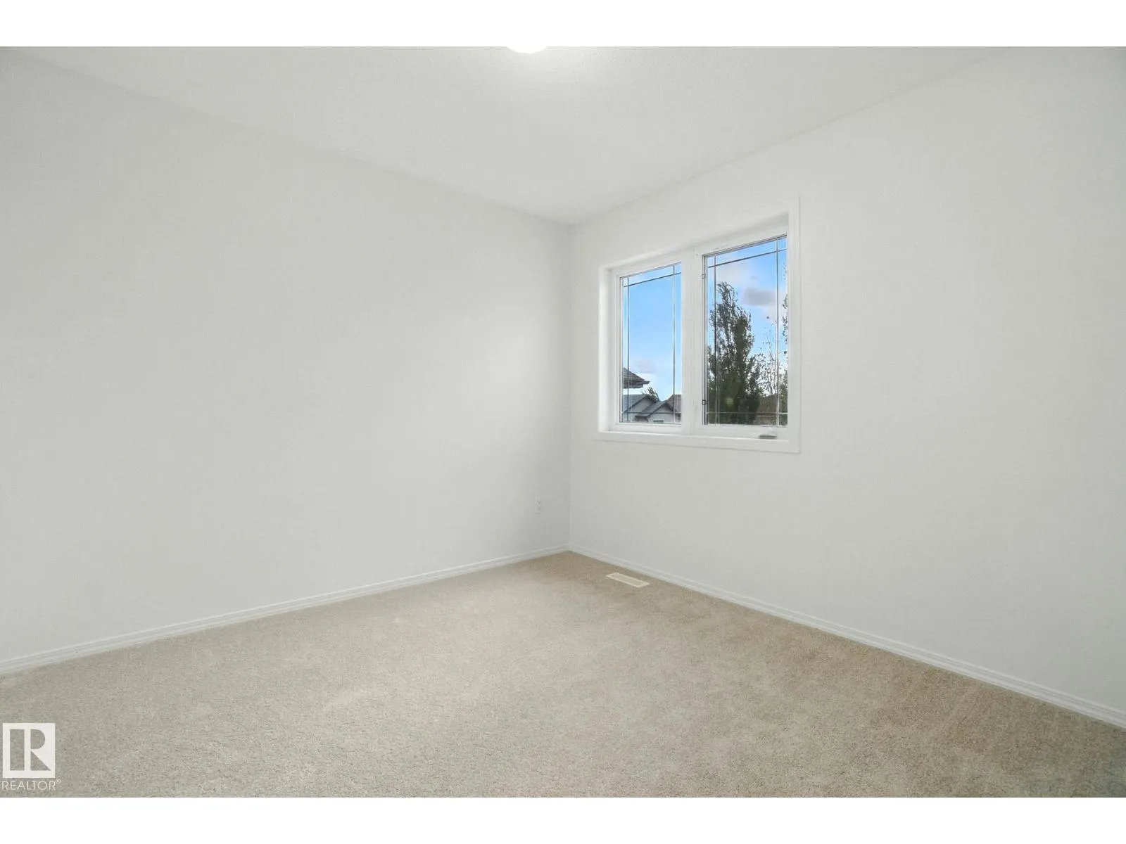 16765 112A ST NW