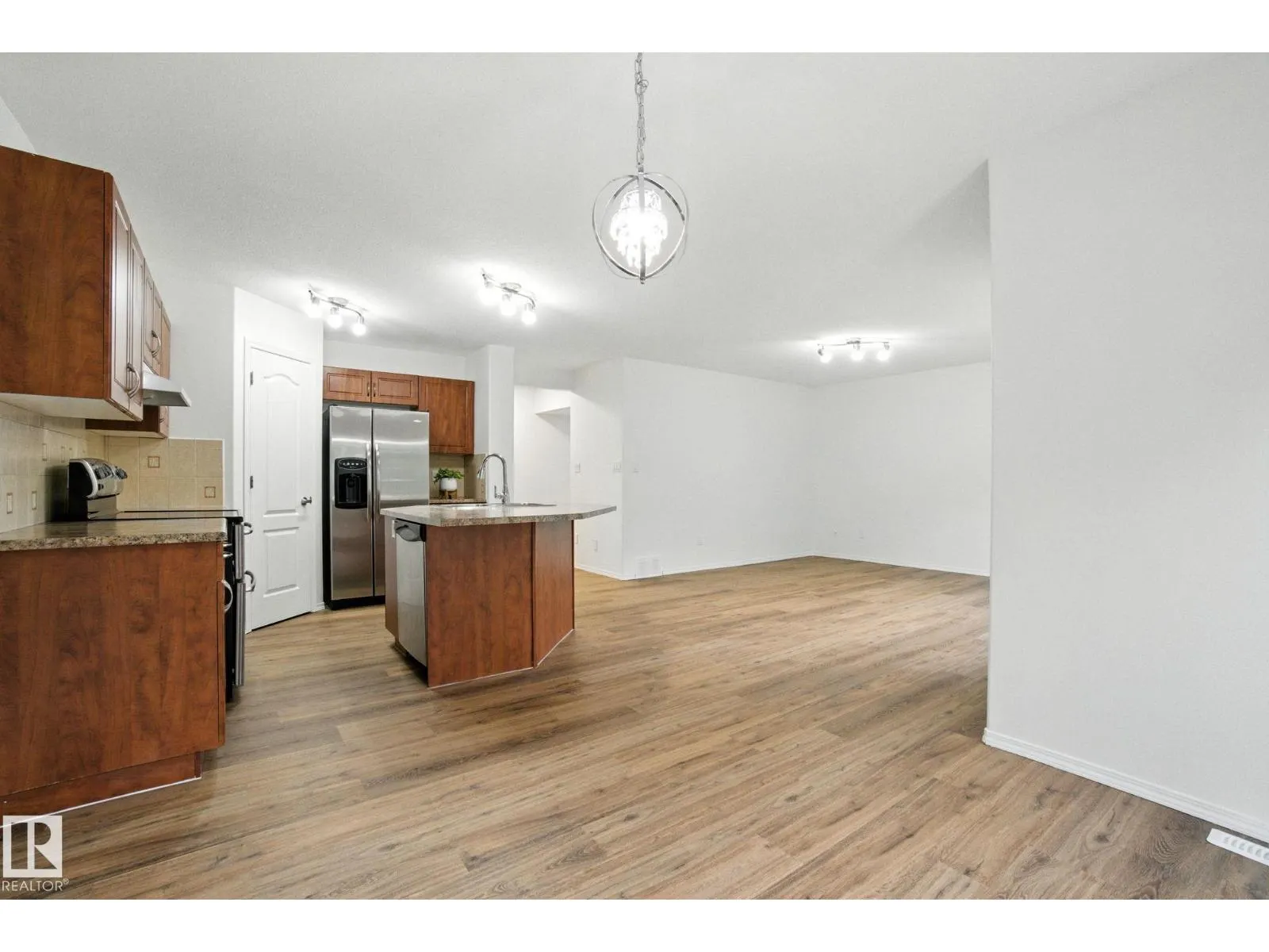 16765 112A ST NW