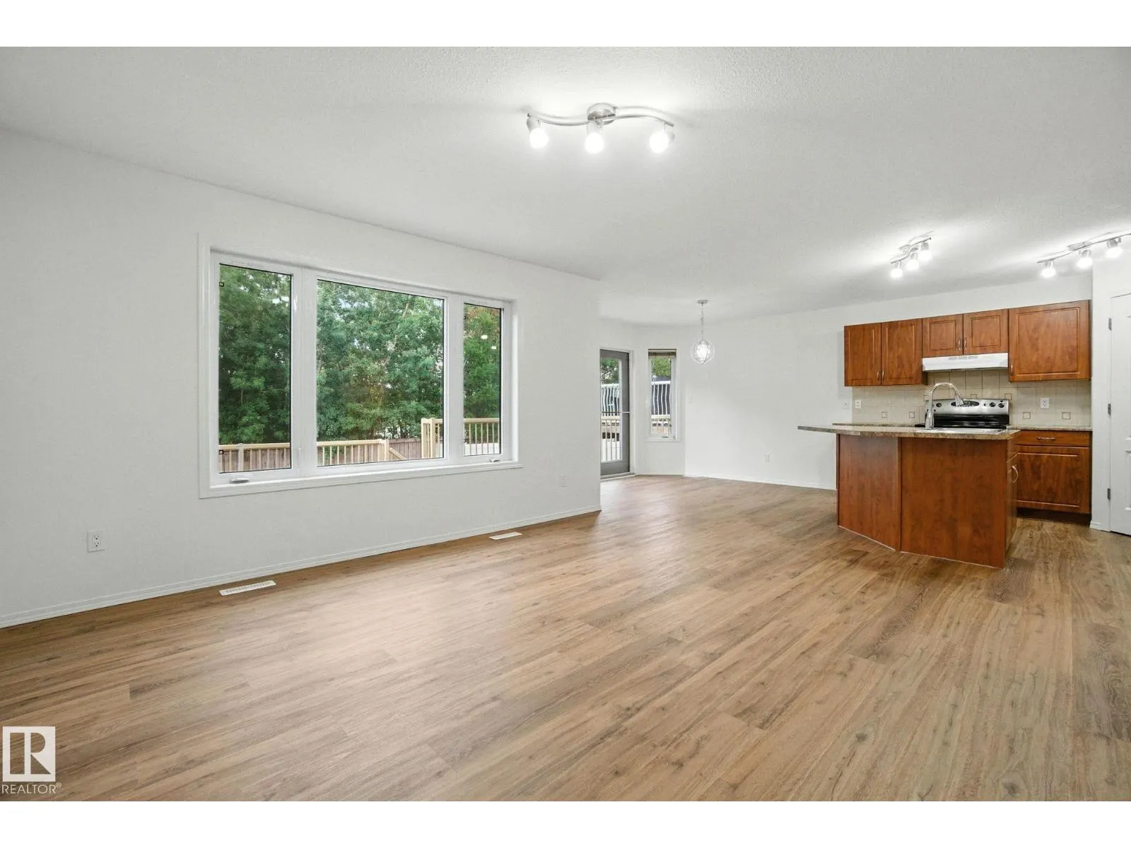 16765 112A ST NW