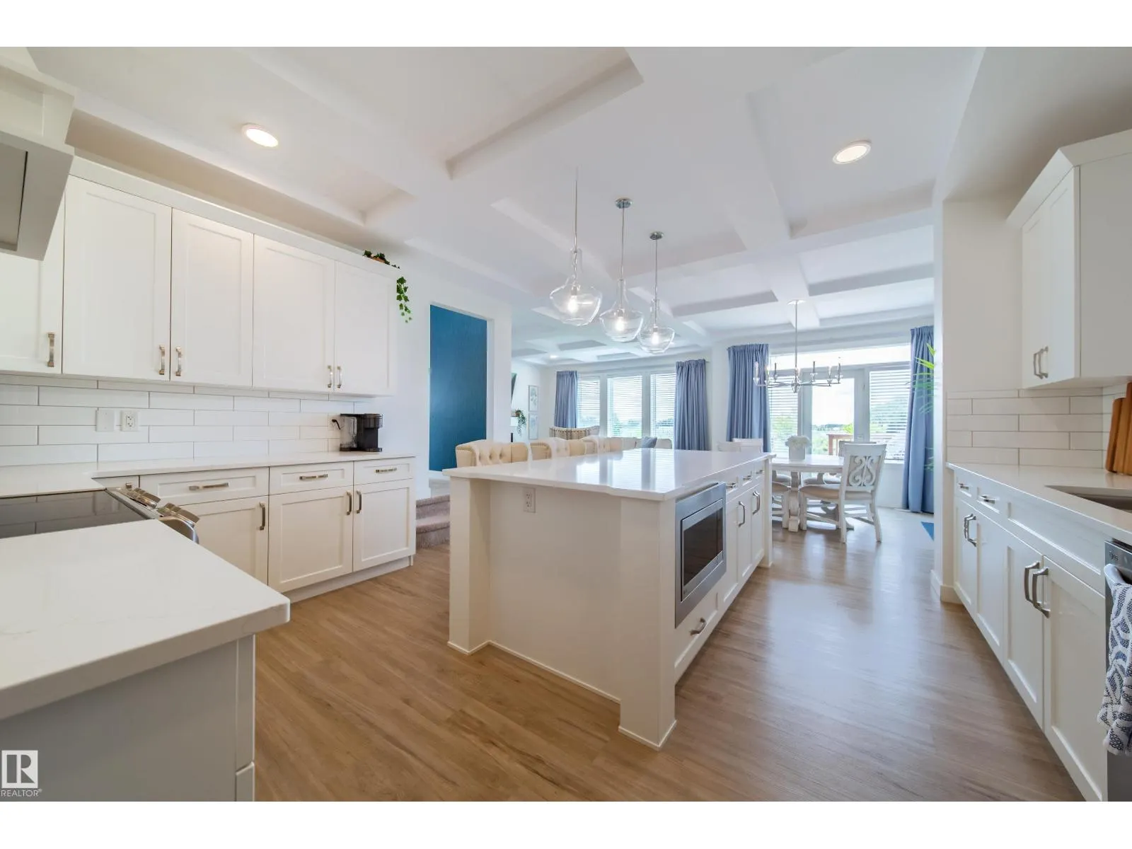 6204 67 ST