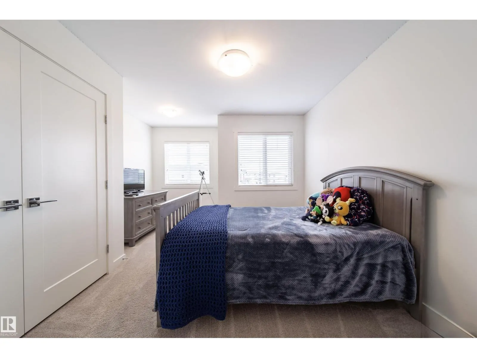 6204 67 ST