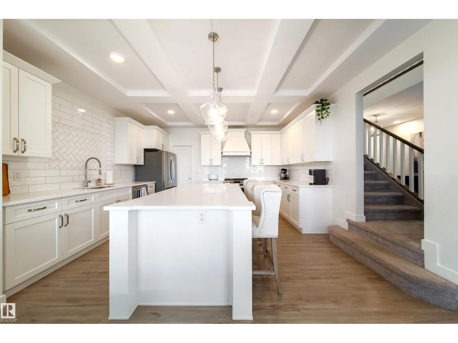 6204 67 ST