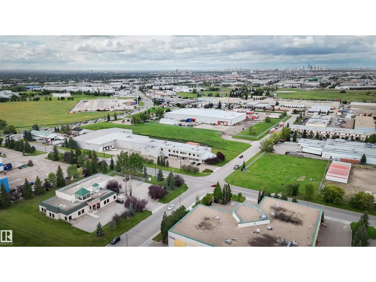 9608 25 AV NW