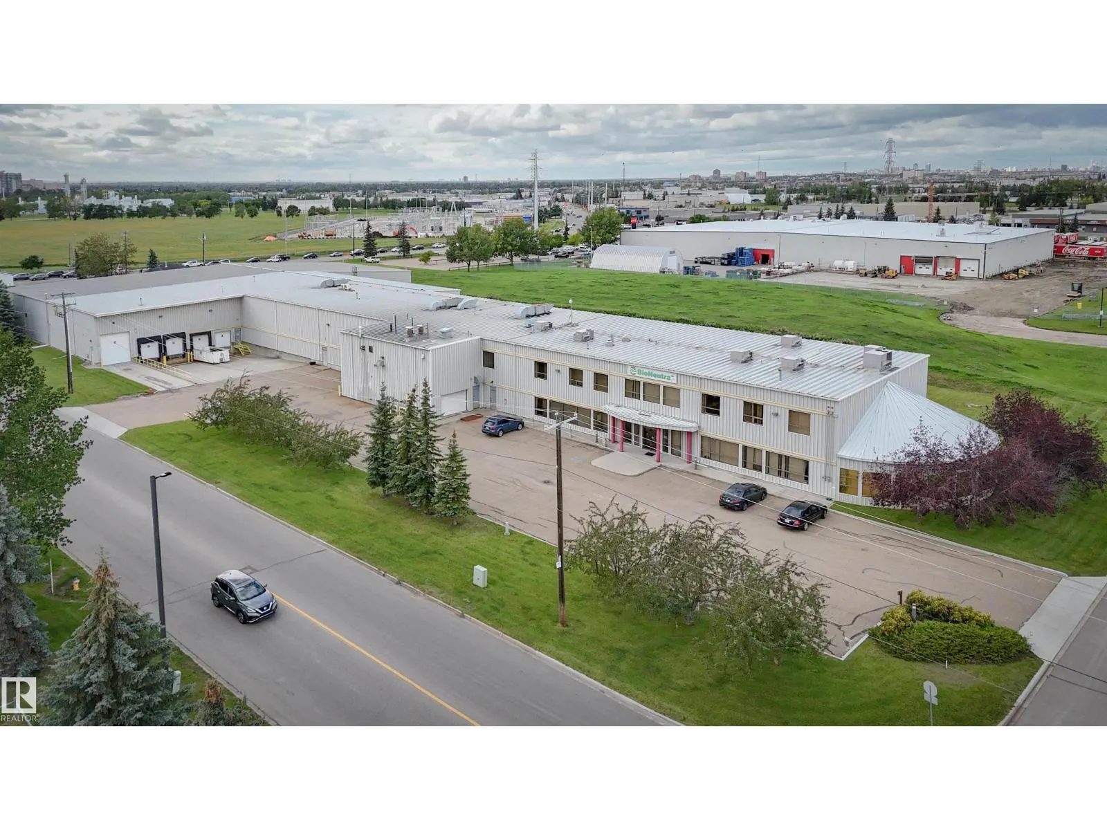 9608 25 AV NW