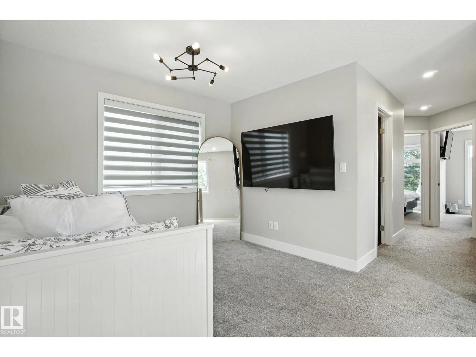 9207 152 ST NW