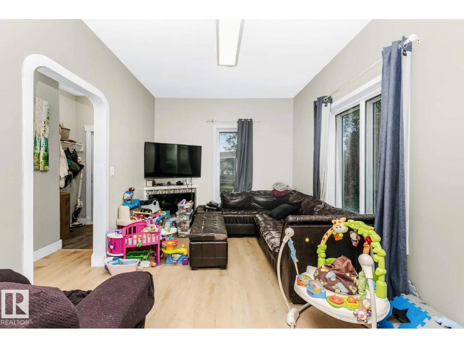 11810 55 ST NW