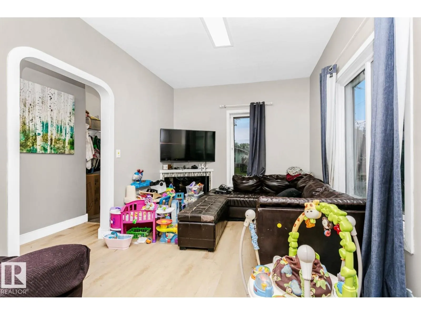 11810 55 ST NW