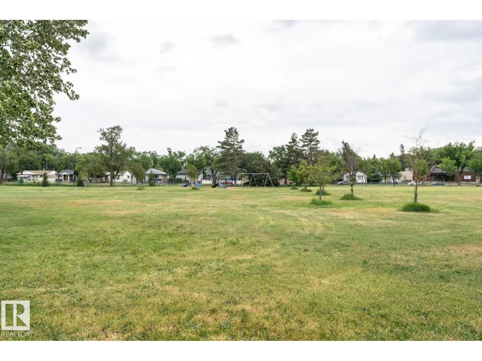 11810 55 ST NW