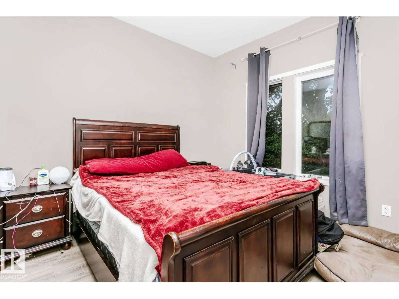 11810 55 ST NW