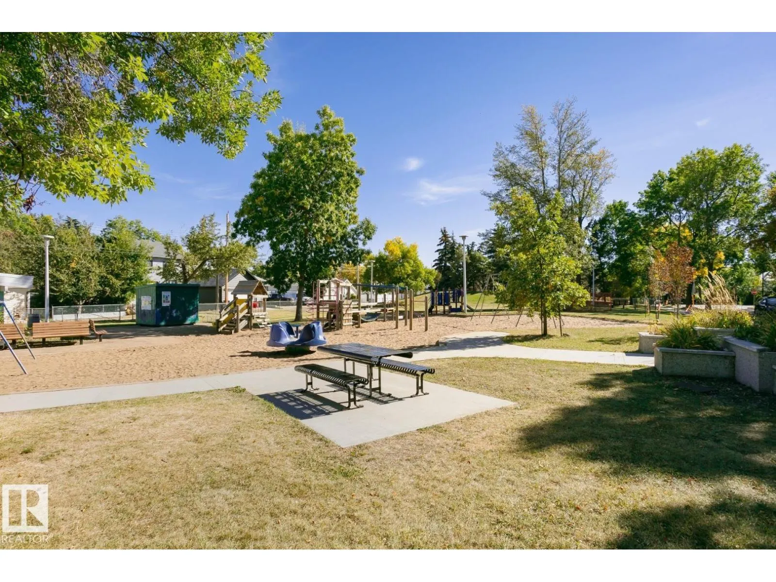 11810 55 ST NW