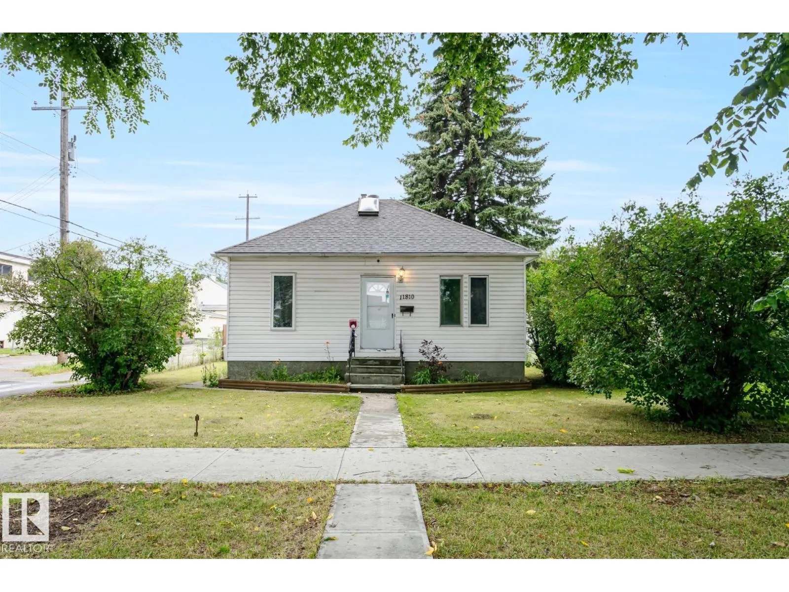 11810 55 ST NW